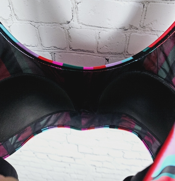 TORRID | wireless scoop bikini swim bathing suit top - Picture 3 of 6